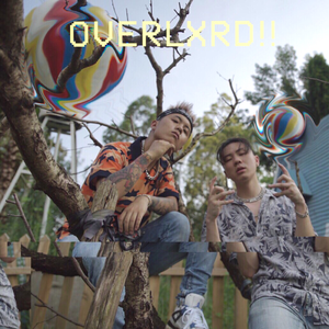 游泳教练在水里含我奶头电影
