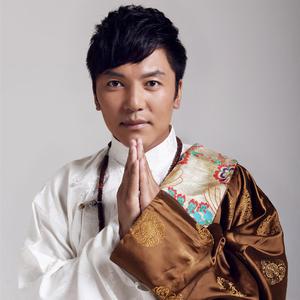 游泳教练在水里含我奶头电影
