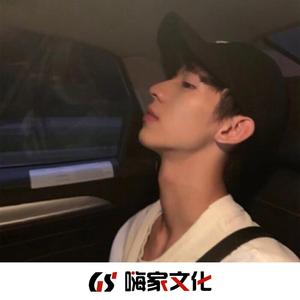 游泳教练在水里含我奶头电影
