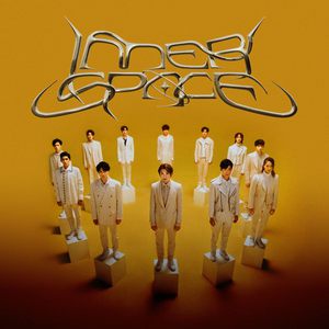 游泳教练在水里含我奶头电影
