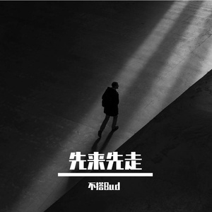 游泳教练在水里含我奶头电影
